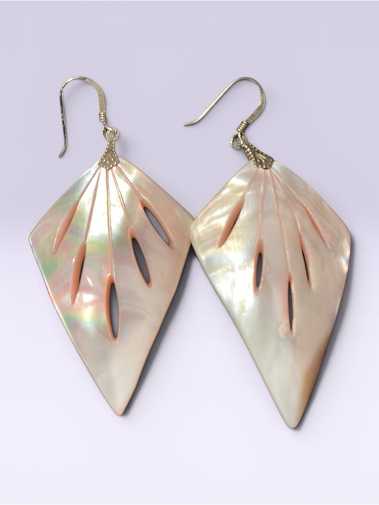 Jewelry - Vintage Earrings Color of a delicate seashell iridescent 2” long